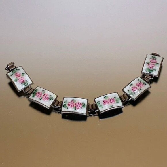 Jewelry - Vintage Sterling Silver, Roses & Leaves, 7 in Bracelet with great patina